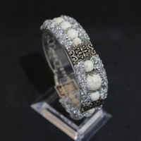 Armband edel weiß